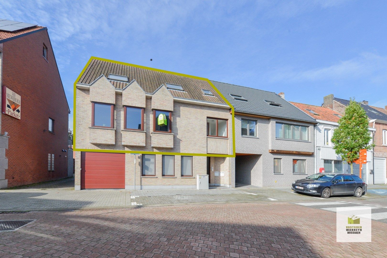 Ruim appartement met zonnig terras in centrum Knesselare foto {{pictureIndex}}