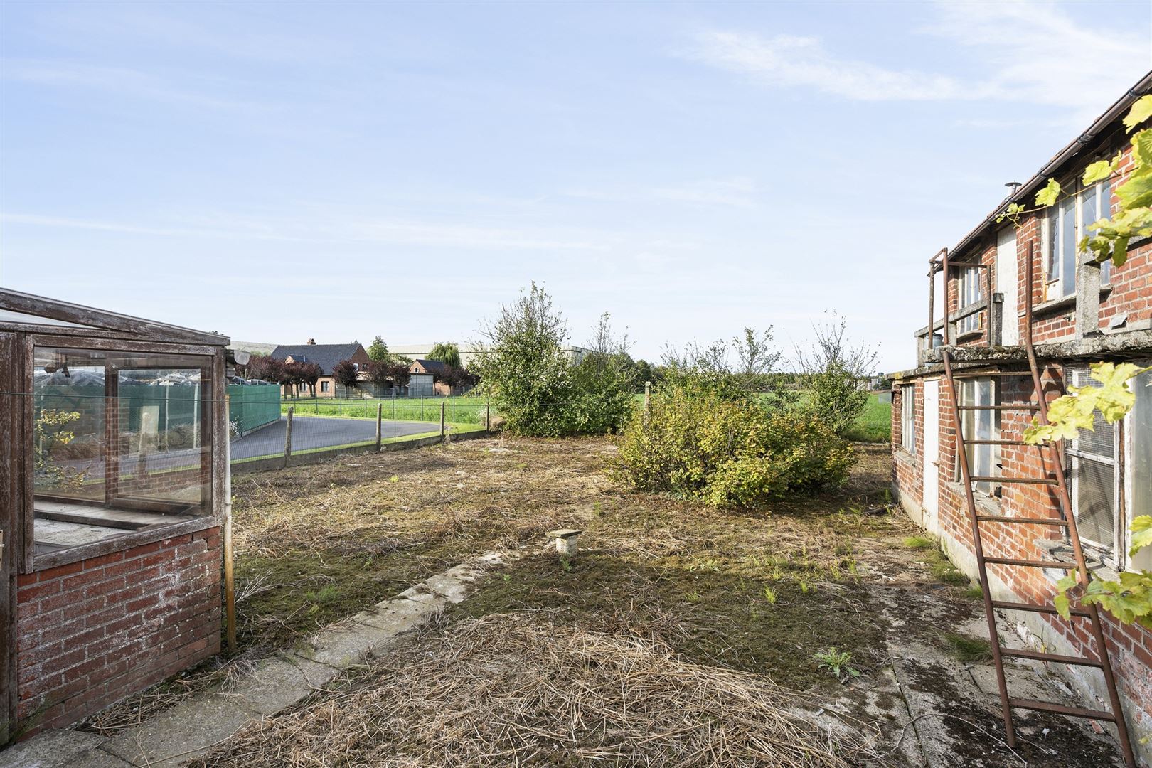 Te renoveren alleenstaande woning foto 22