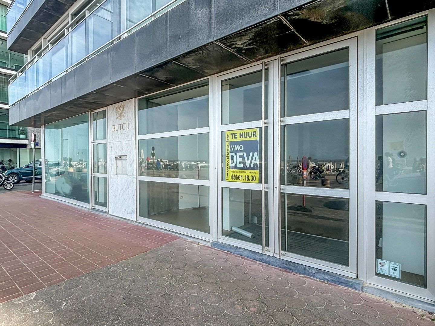 POP-UP Handelsgelijkvloers gelegen op een HOEK van de Zeedijk-Zoute vlakbij het Albertplein en het Driehoeksplein foto 3