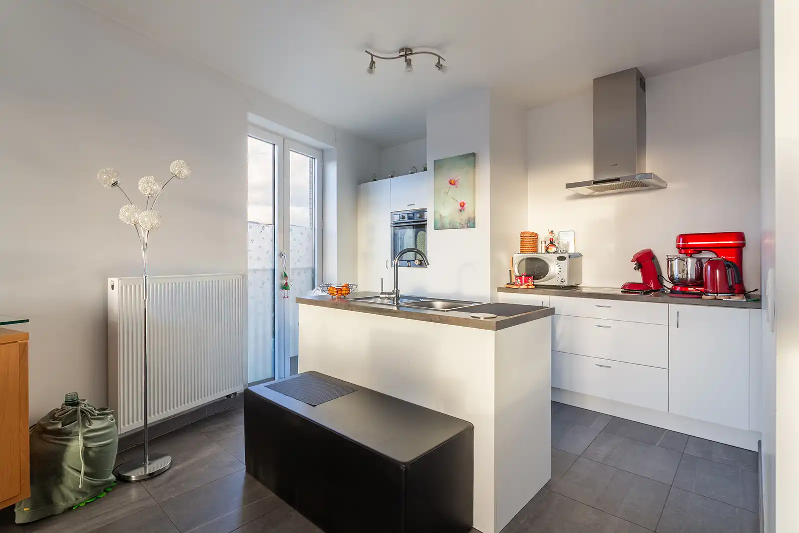 Appartement met 2 slpk., zonneterras en staanplaats foto 5