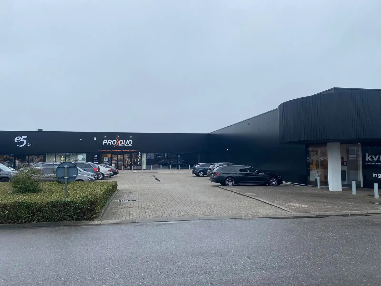 Commerciële ruimte 636 m² te huur – Retailpark Geel foto 3
