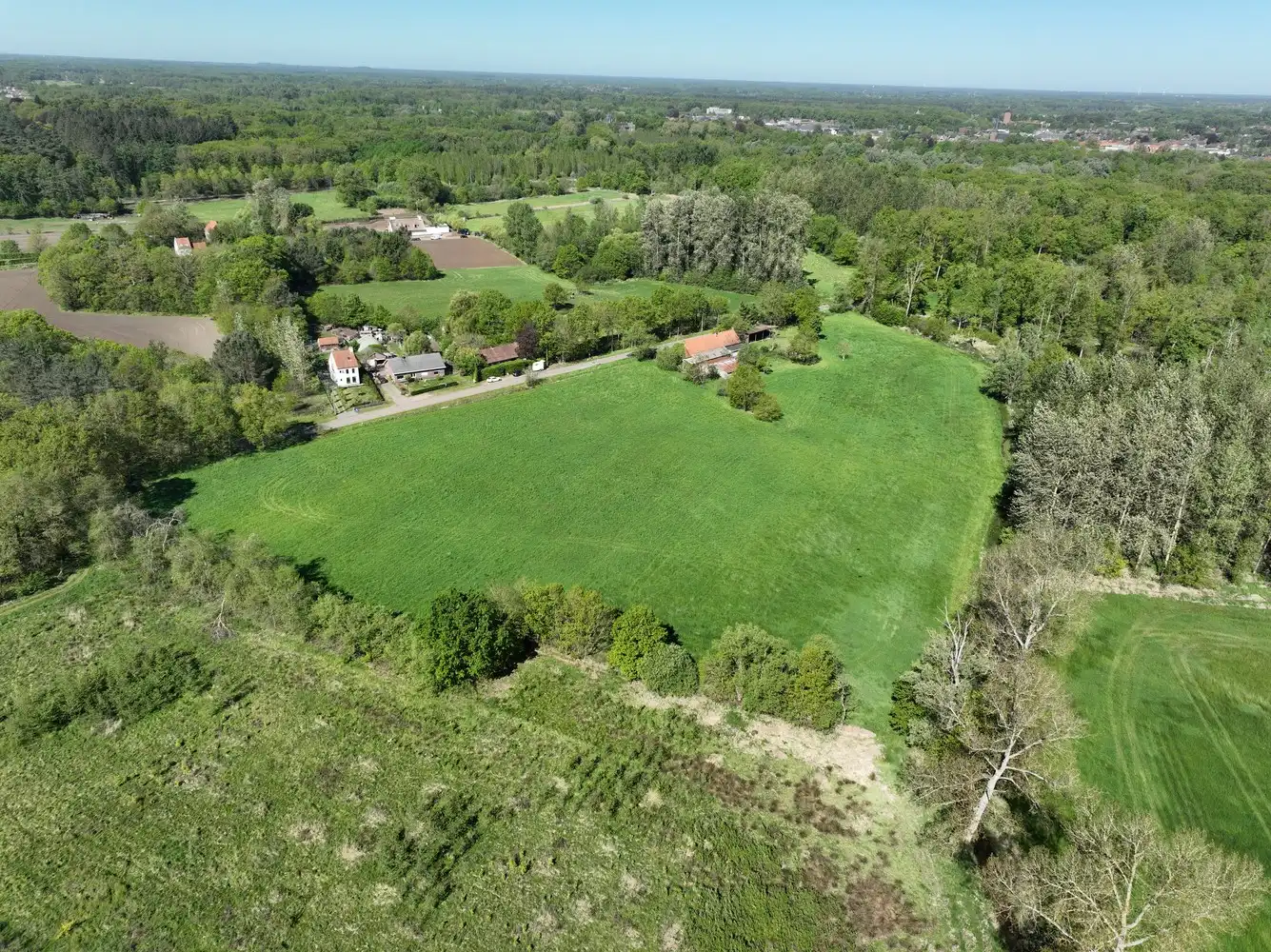 Te renoveren langgevelhoeve op 3,29 ha foto 2