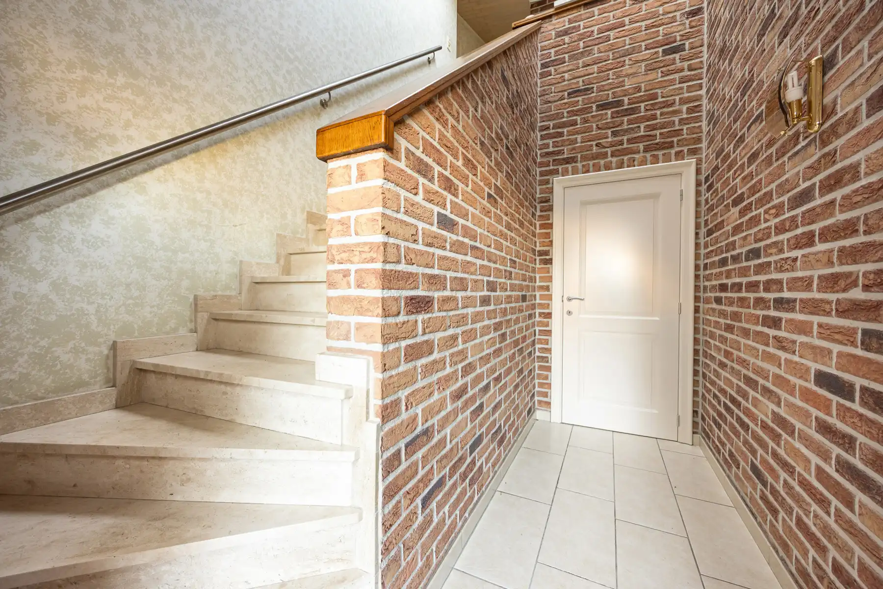 Gebouw bestaande uit 2 wooneenheden in een rustige straat in het centrum van Beerse op een perceel van ca 463 m². foto 16