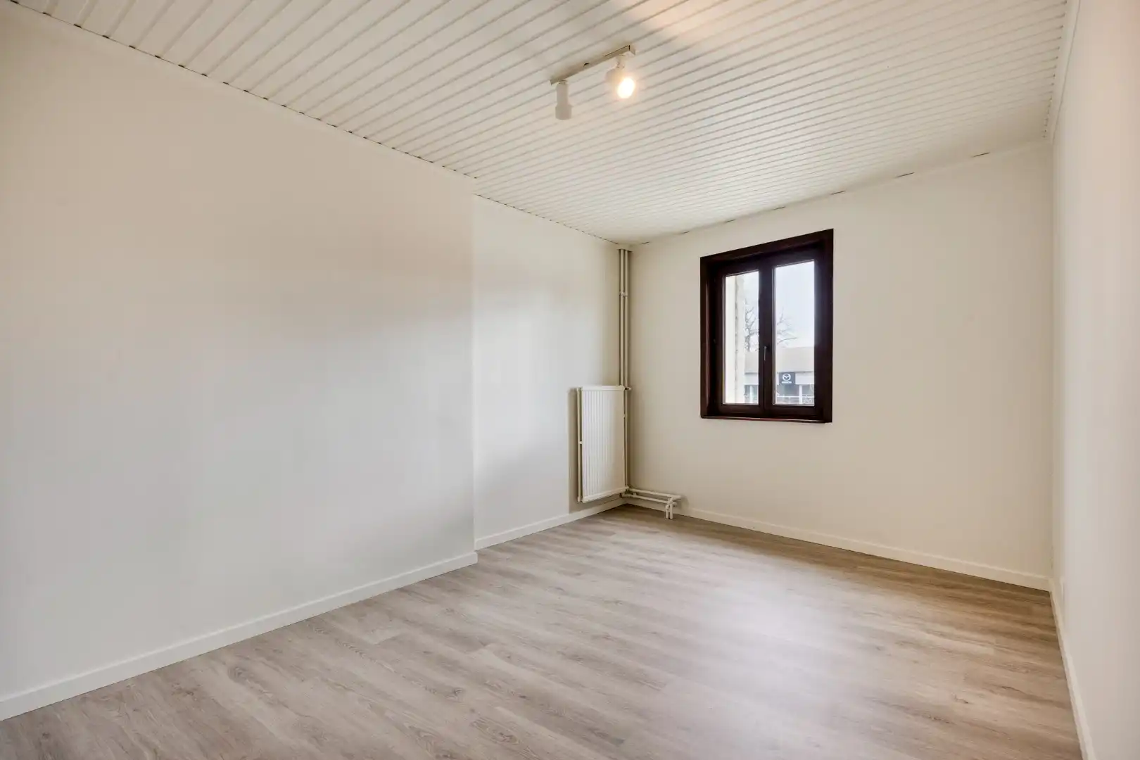 Instapklare gezinswoning met praktijkruimte foto 28