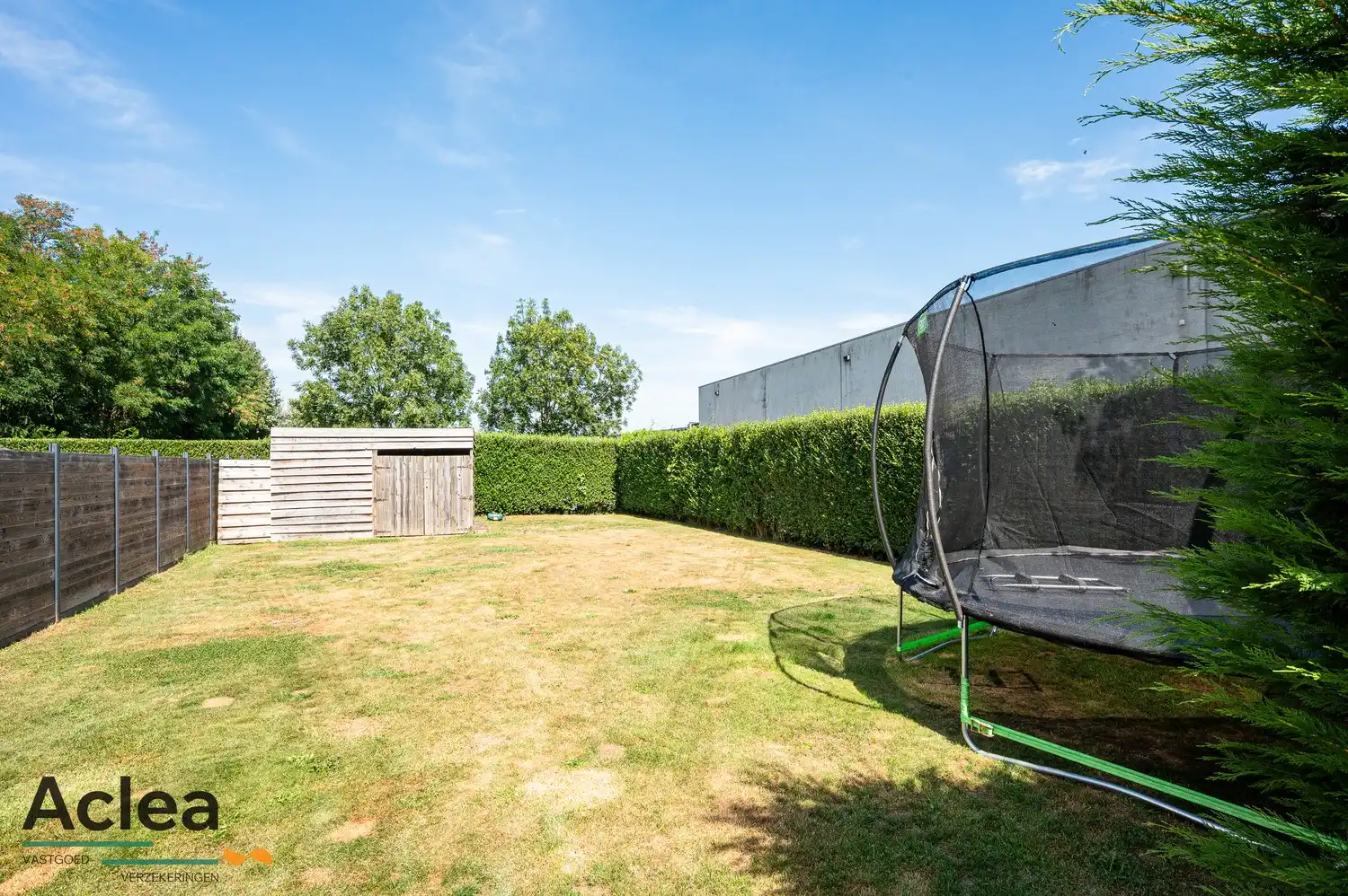 Knappe vrijstaande woning op ruim perceel foto 32