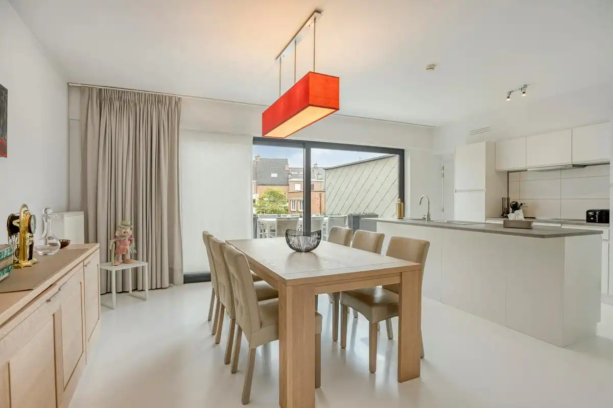 Verhuurde opbrengsteigendom met handelsruimte en duplex  foto 14