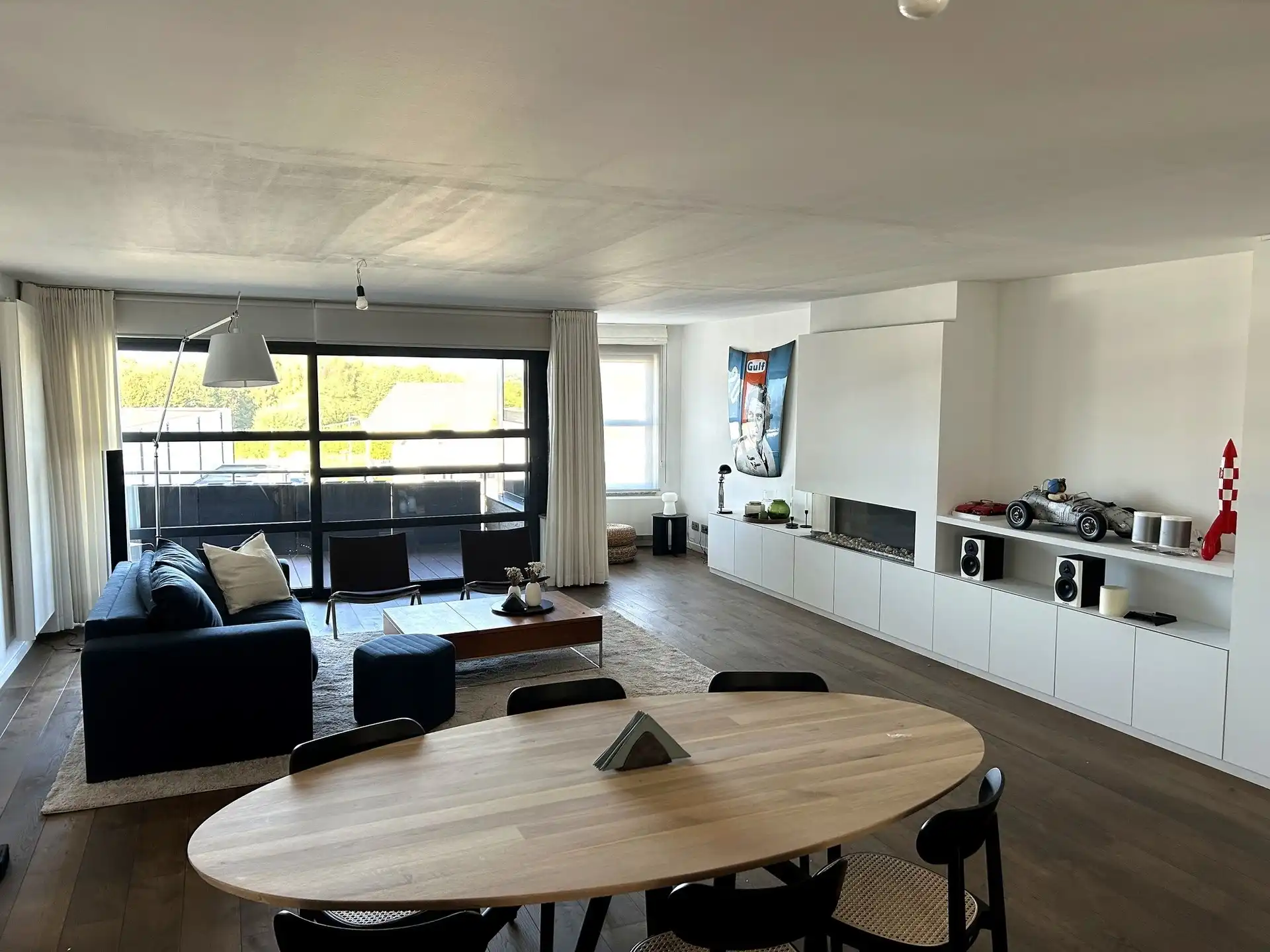 Stijlvol en lichtrijk appartement met twee terrassen en open uitzicht foto 3