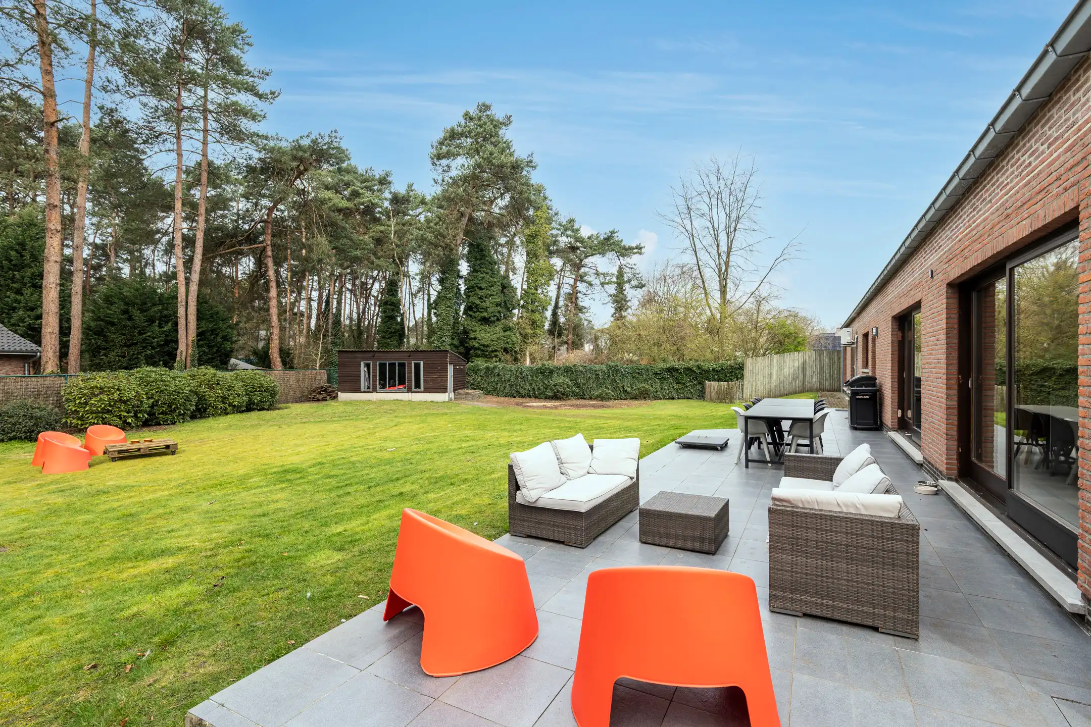 Ruime, recent gerenoveerde villa met 5 slpks op 2.430 m² foto 21
