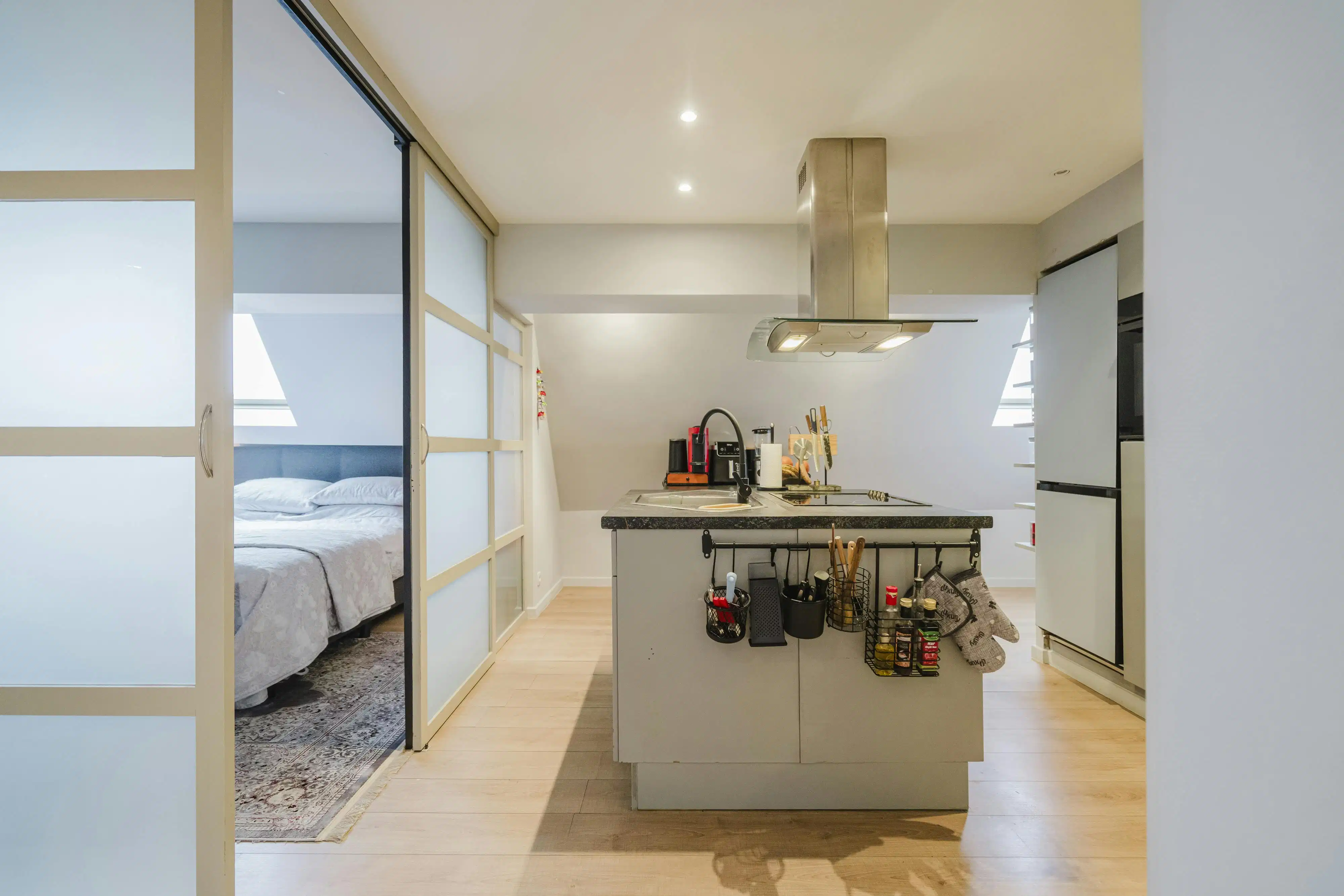 Eén-slaapkamerappartement te koop in hartje Kortrijk! foto 11