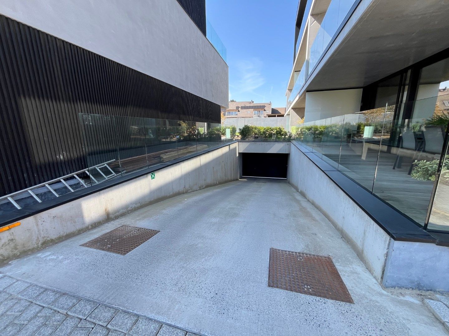 Ondergrondse parkeerplaats foto 2