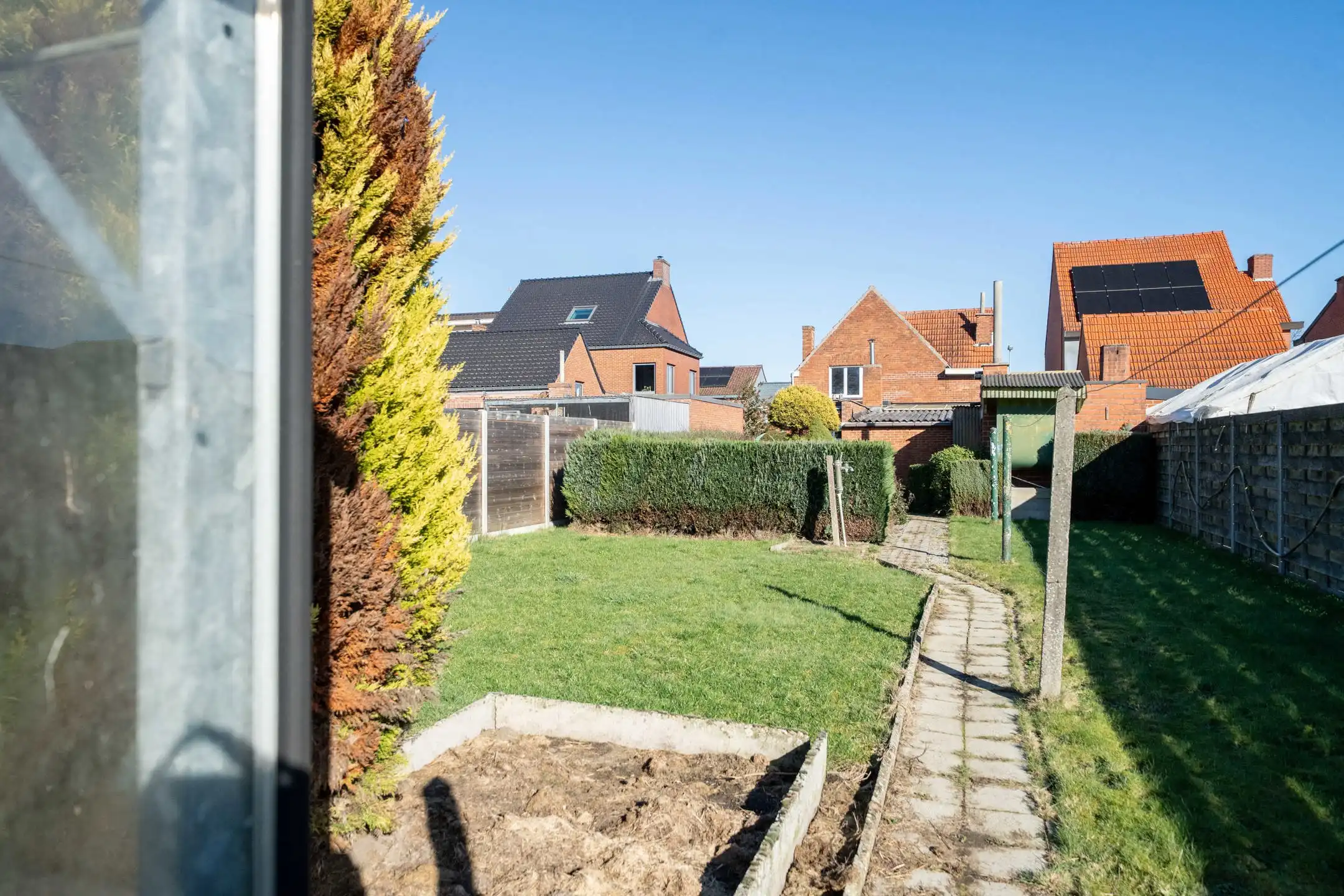 Te renoveren woning met ruime tuin en garage op 7a08ca foto 25