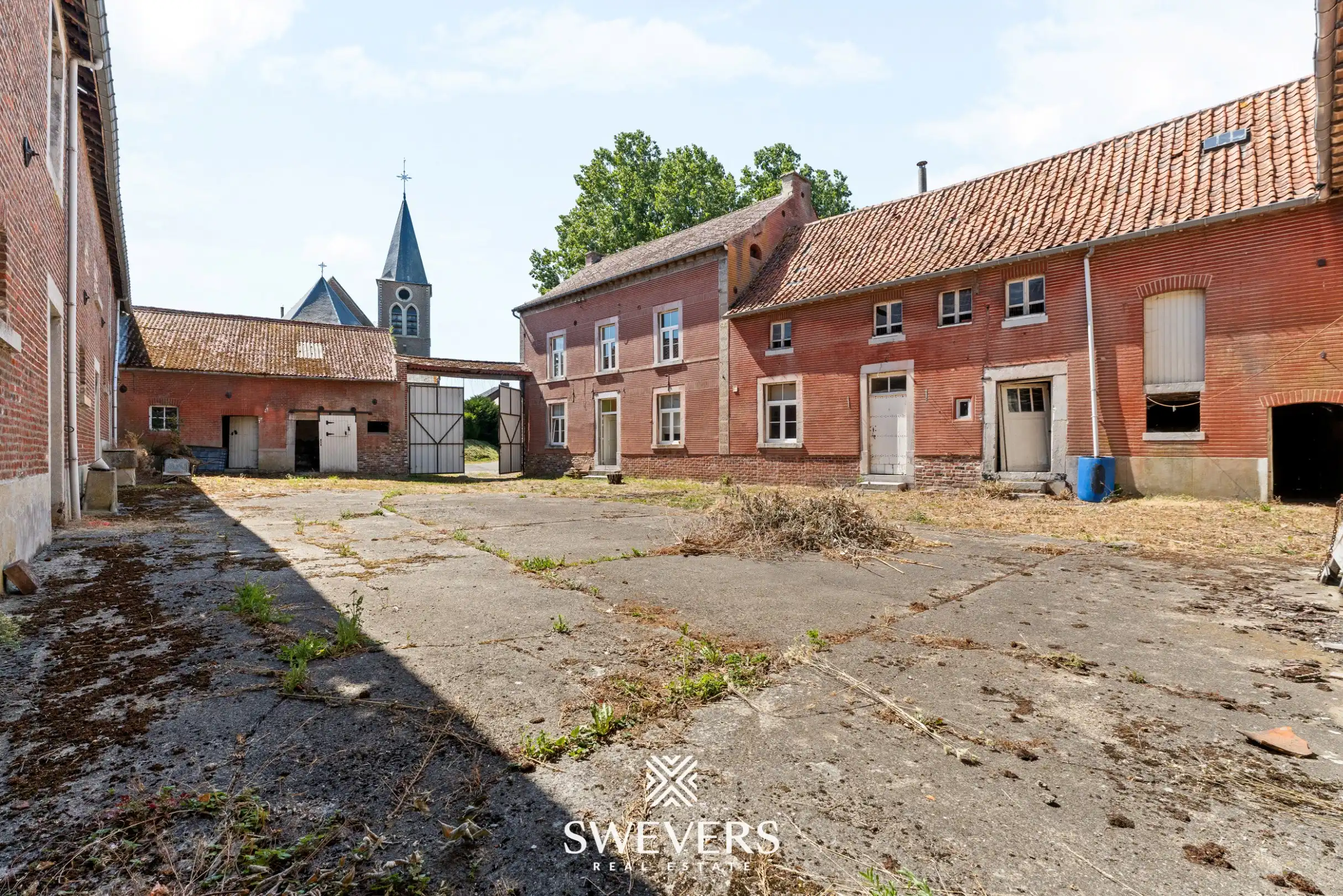 Karaktervolle vierkantshoeve op ruim 4 hectare met uitzonderlijk veel potentieel foto 36