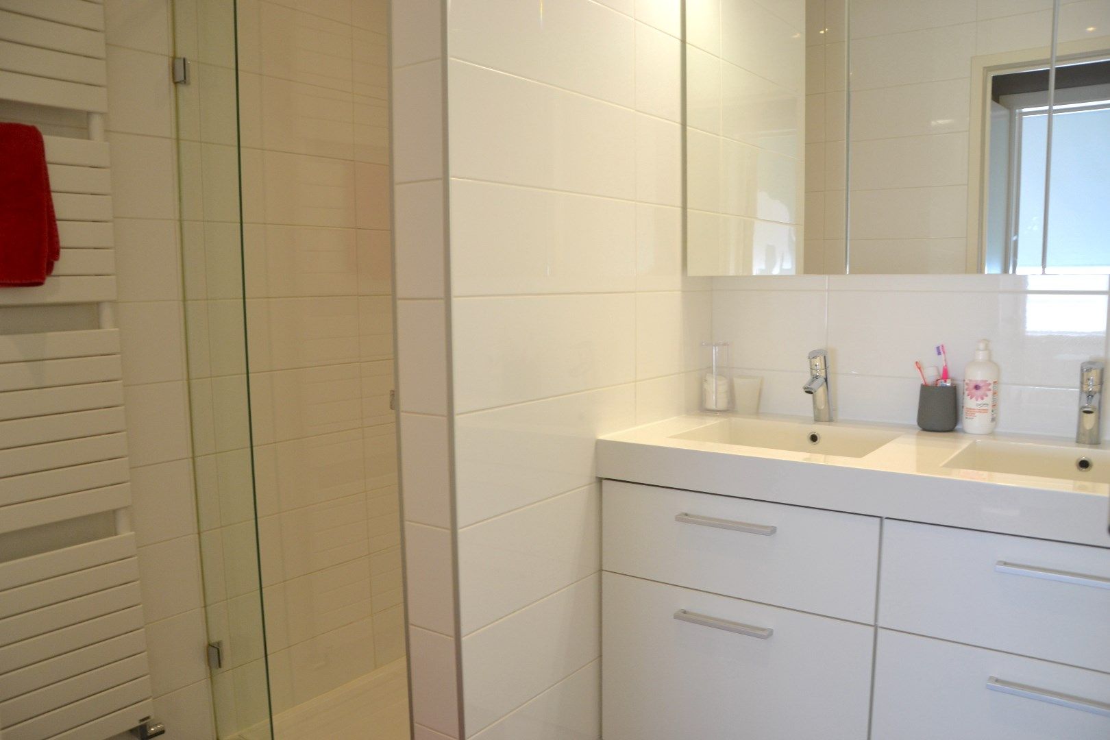 Mooi appartement met 2 slaapkamers, bureau en groot terras! foto 4