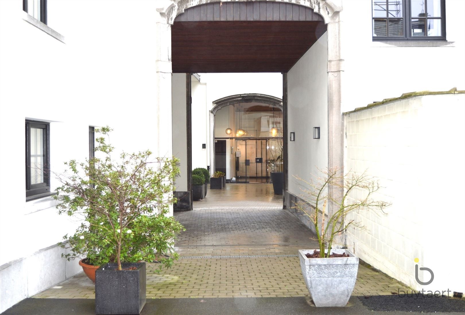 Toffe gemeubelde studio op prachtige locatie! foto 7