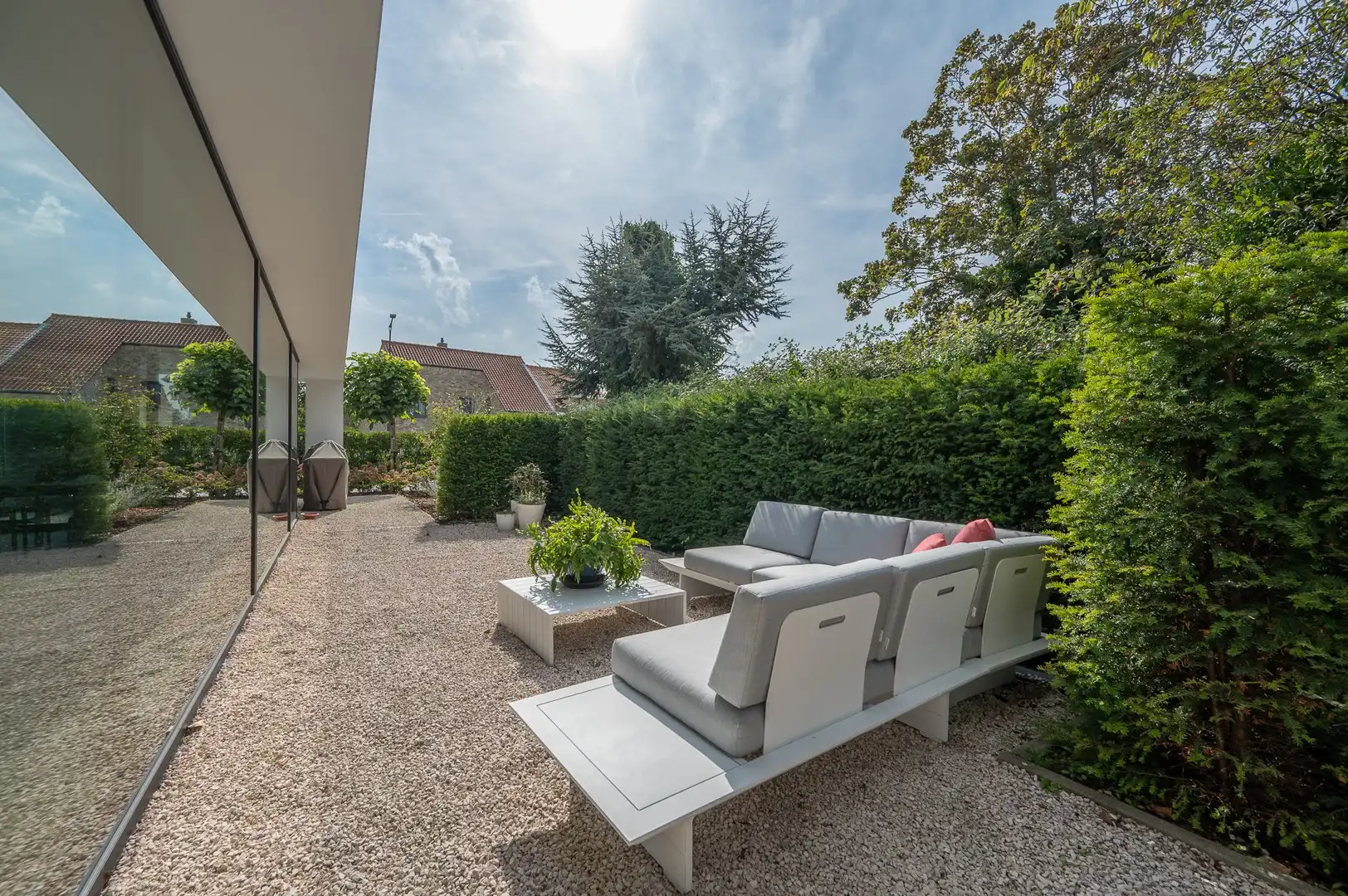 Prachtige hedendaagse villa met zonnige tuin en terrassen op fietsafstand van de zee. foto 16