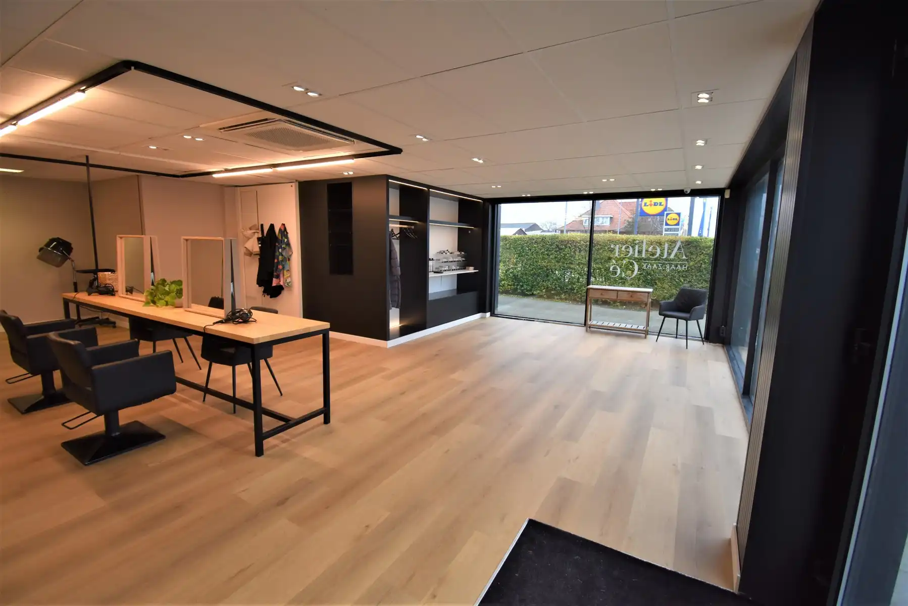 Goed gelegen commerciële ruimte foto 3