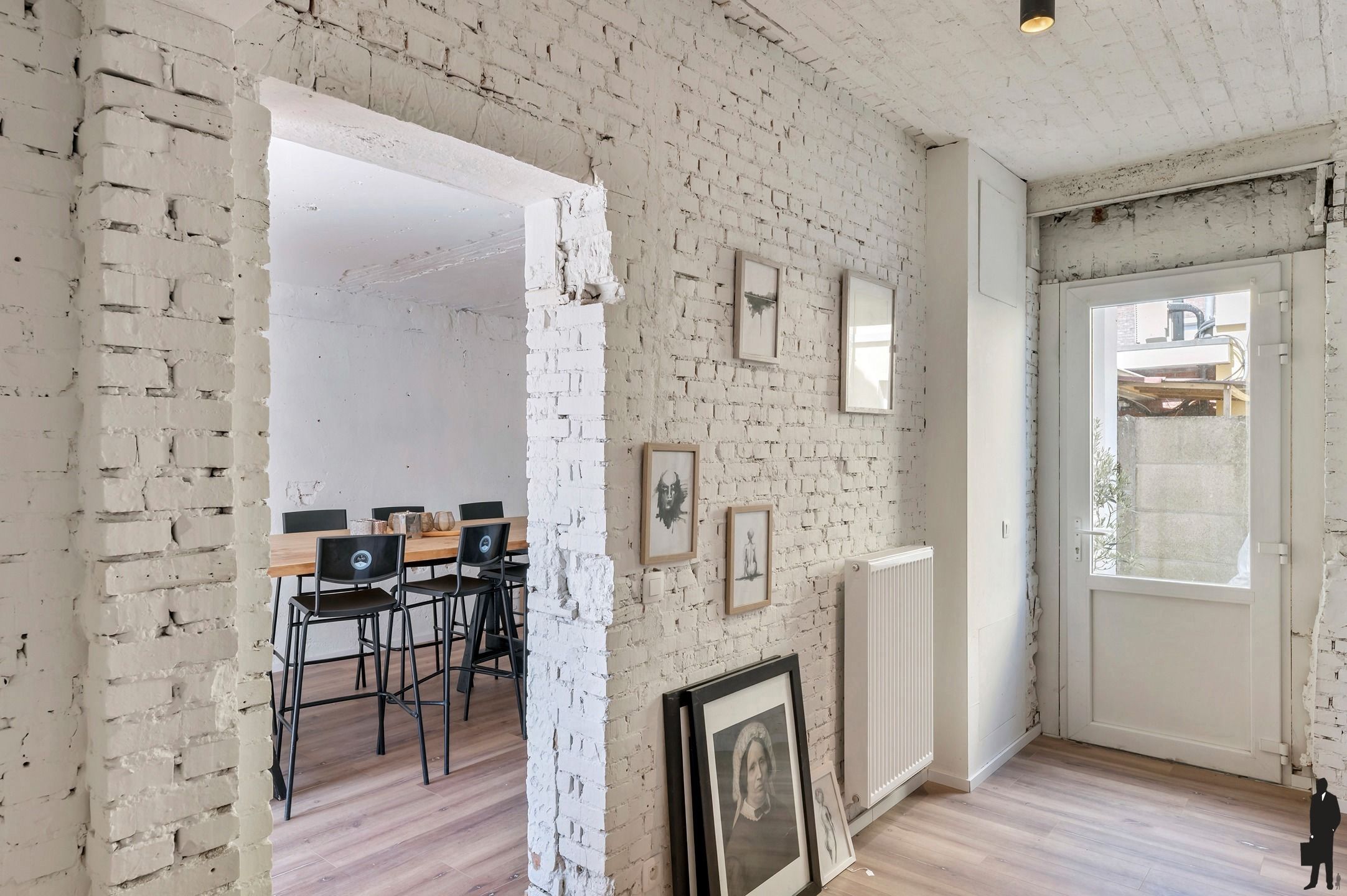 Gerenoveerd opbrengsteigendom: handelsruimte, duplex, studio foto 11