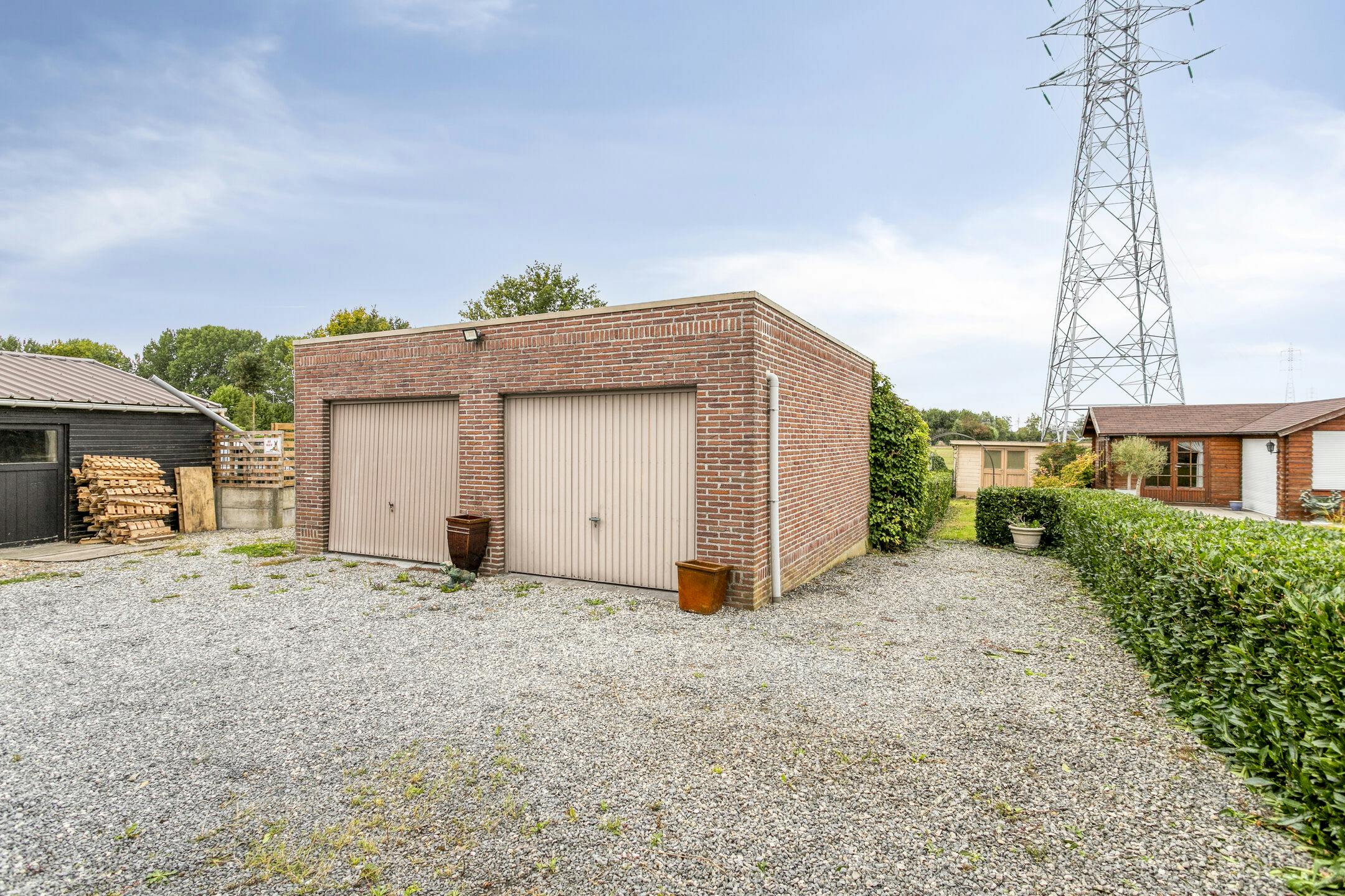 Gelijkvloers huis op ruim perceel te koop in Waregem foto 14