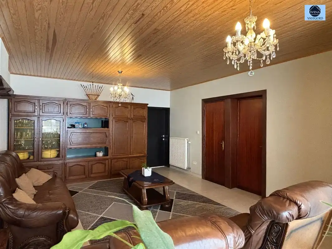 SOLIDE RUIME WONING MET 6 SLAAPKAMERS foto 8