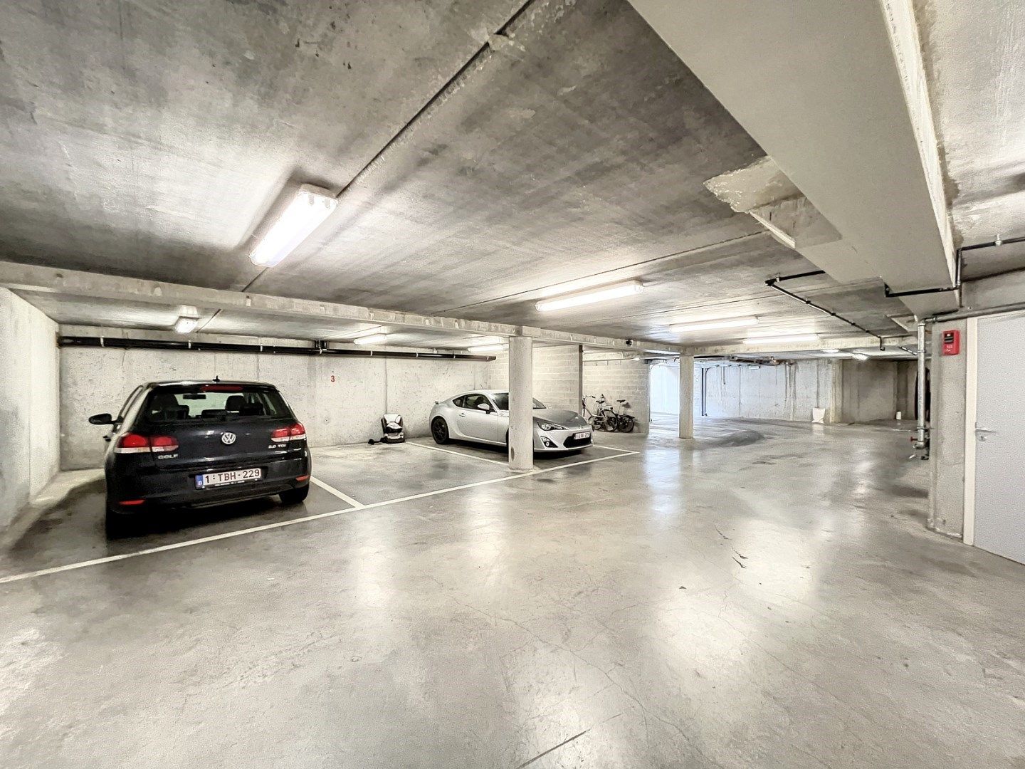 Appartement met 2 slpks en autostandplaats foto 12