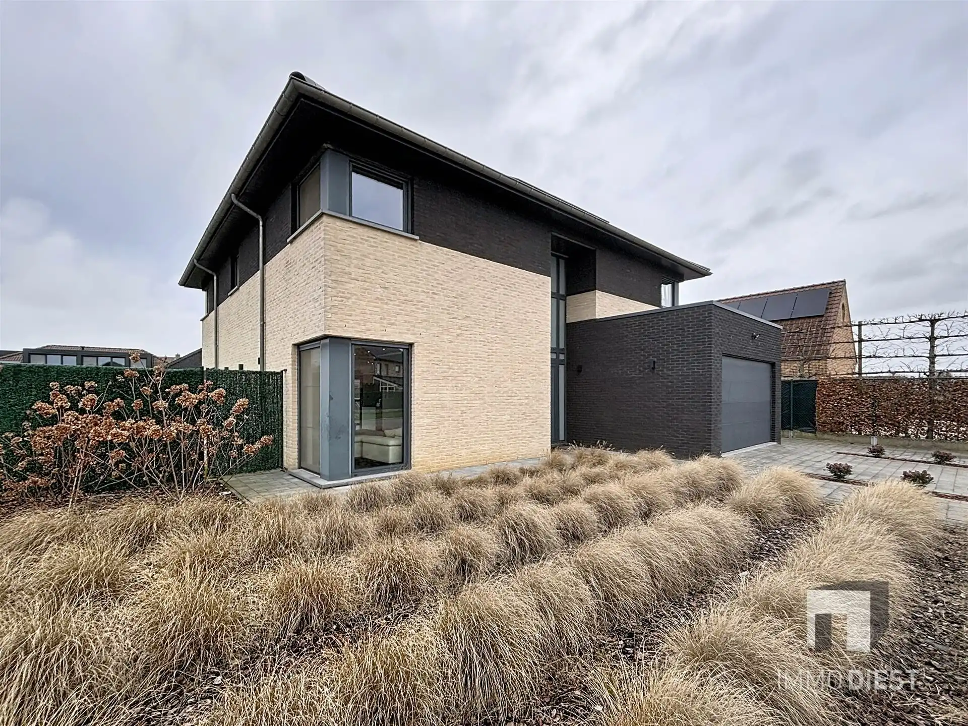 Villa met 5 slaapkamers op 8,50are in doodlopende straat foto 2