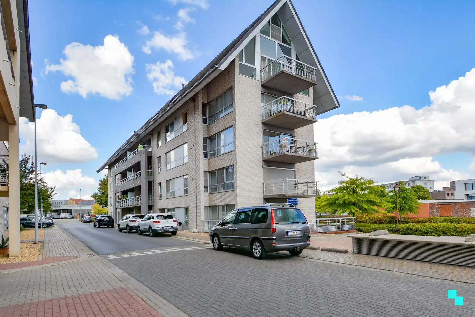 UItzonderlijk ruim appartement aan het water te Roeselare! foto 31