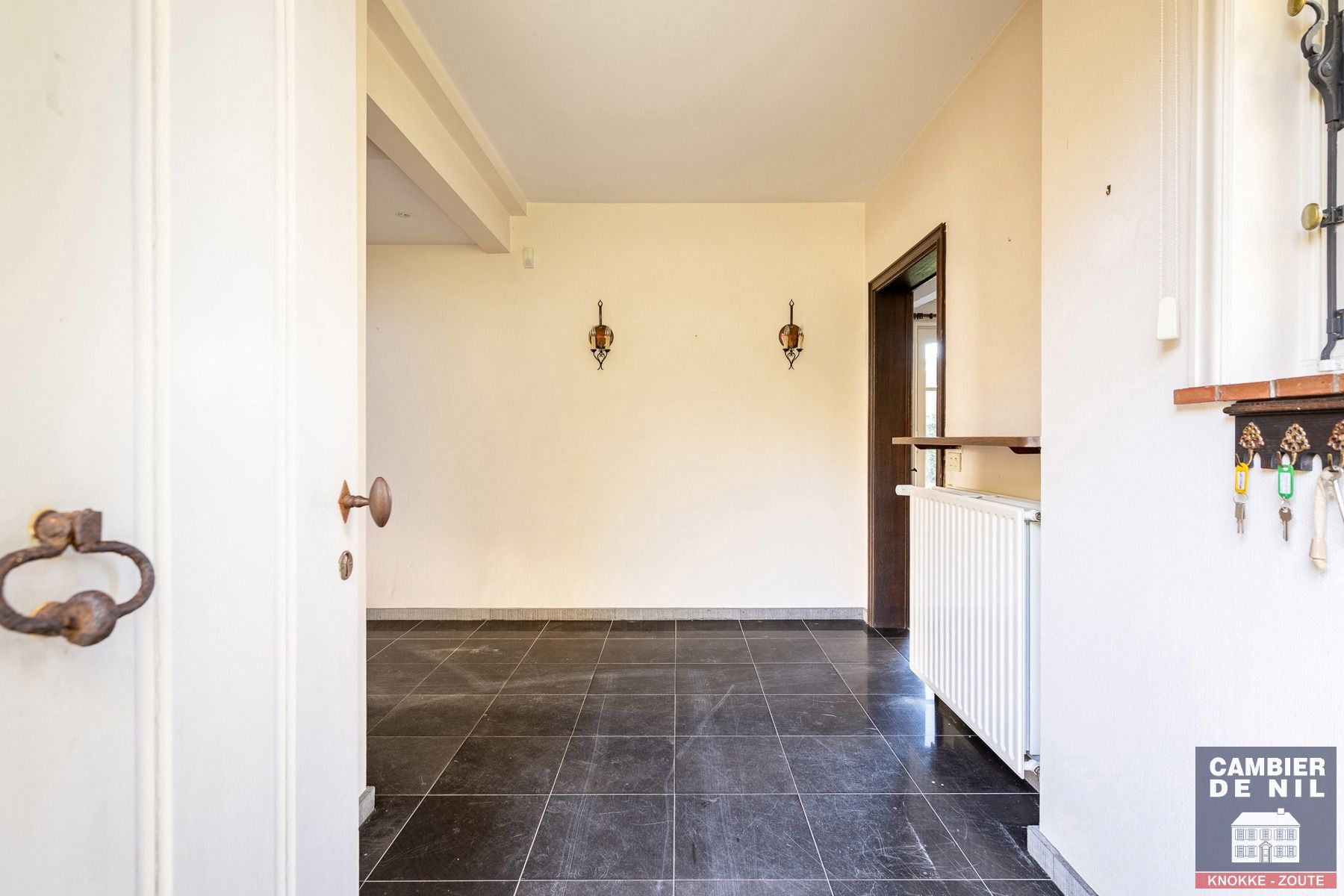 Charmante, ongemeubelde, vrijstaande villa in 2de lijn  in het zoute Zoute nabij de zee & tennis foto 3