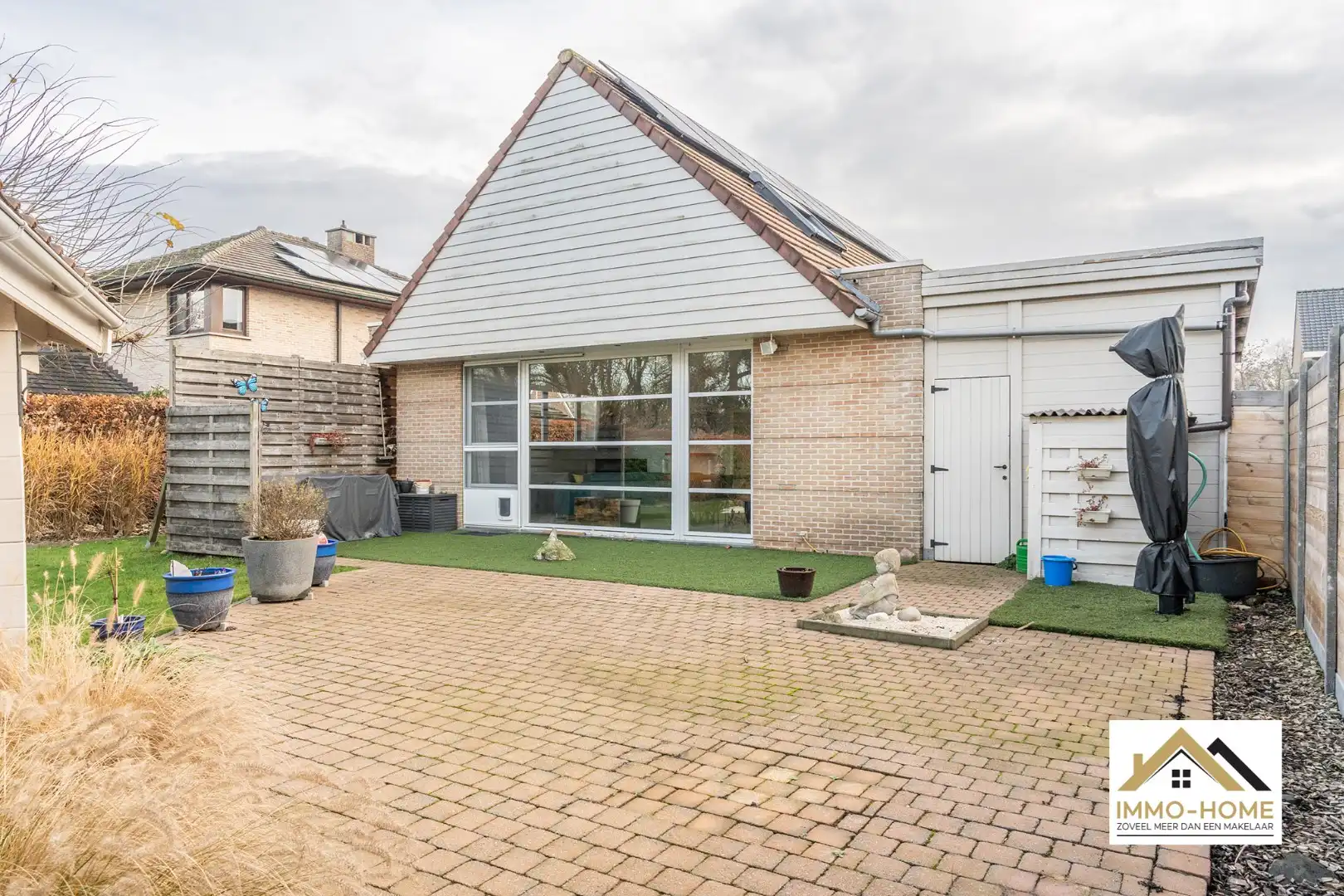 Instapklare woning met bureau/ winkelruimte  foto 12