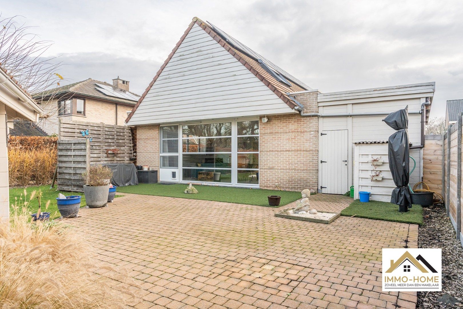 Instapklare woning met bureau/ winkelruimte  foto 12