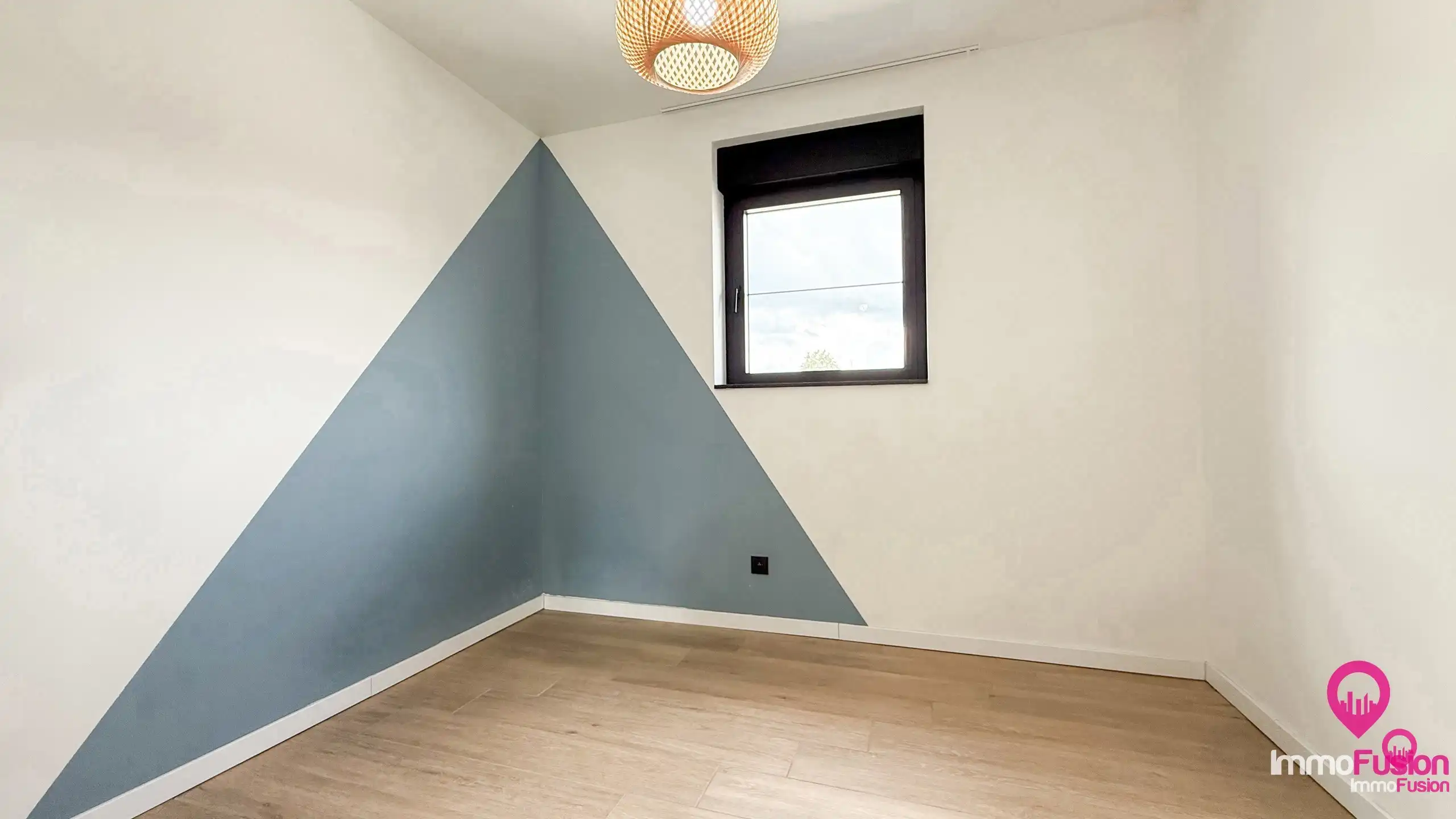 Instapklare villa met 4 slpk., laadpaal en zonnepanelen! foto 36