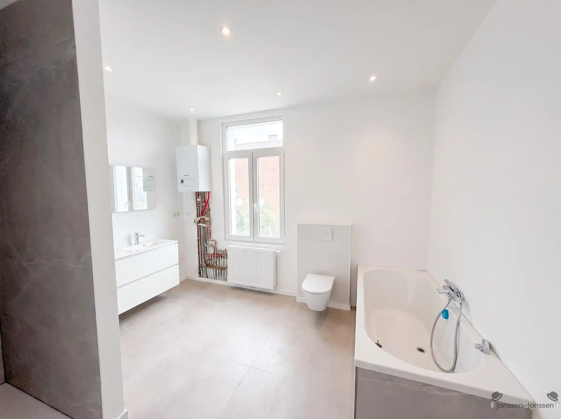 gerenoveerde woning met tuin foto 7