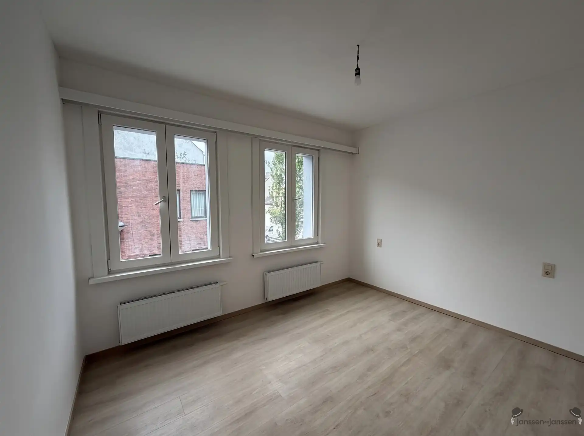 gerenoveerde woning met tuin foto 7