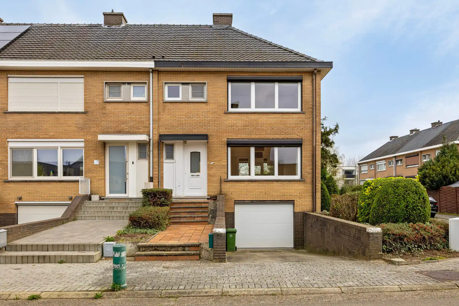 TOFFE GEZINSWONING MET TUIN EN GARAGE IN EEN RUSTIGE STRAAT TE DIEST! foto 2