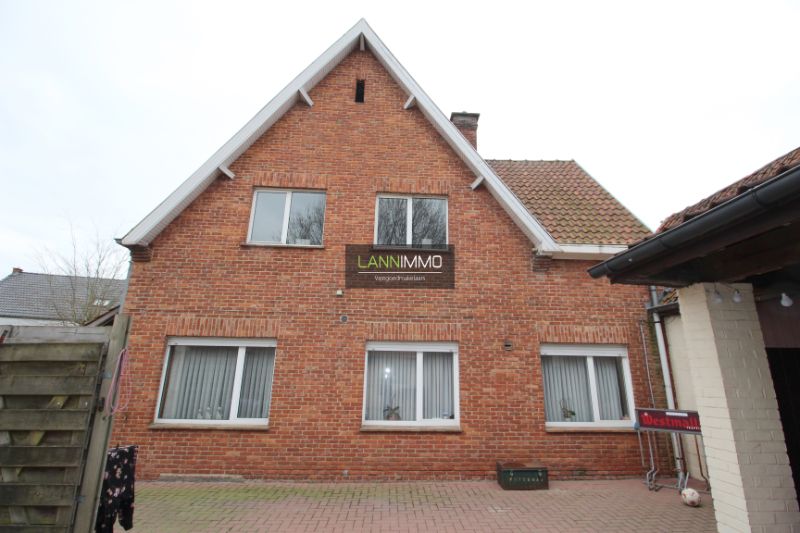 Ruime woning met weide en boomgaard foto 21