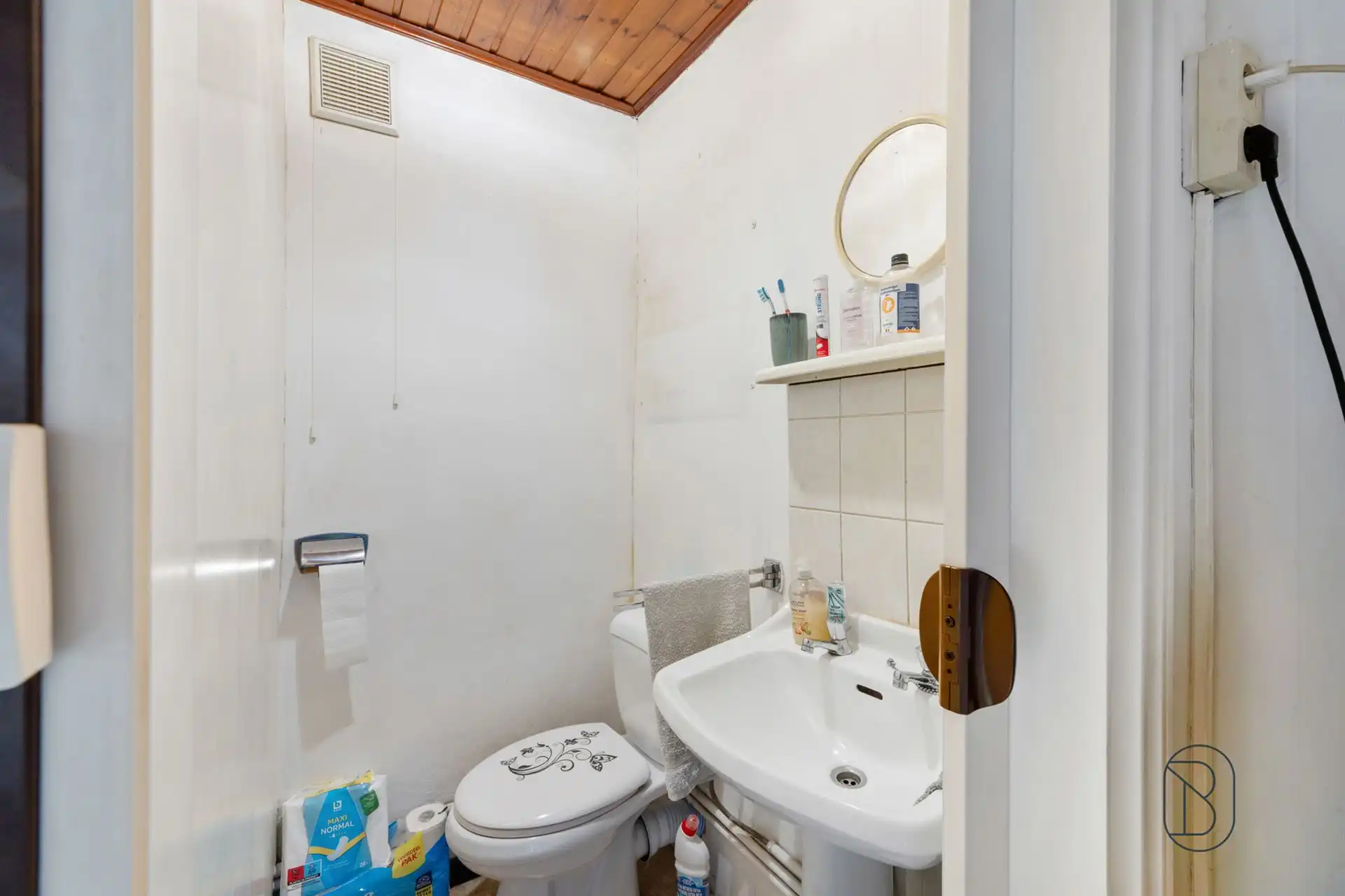 Leuk appartementje met extra potentieel! foto 9