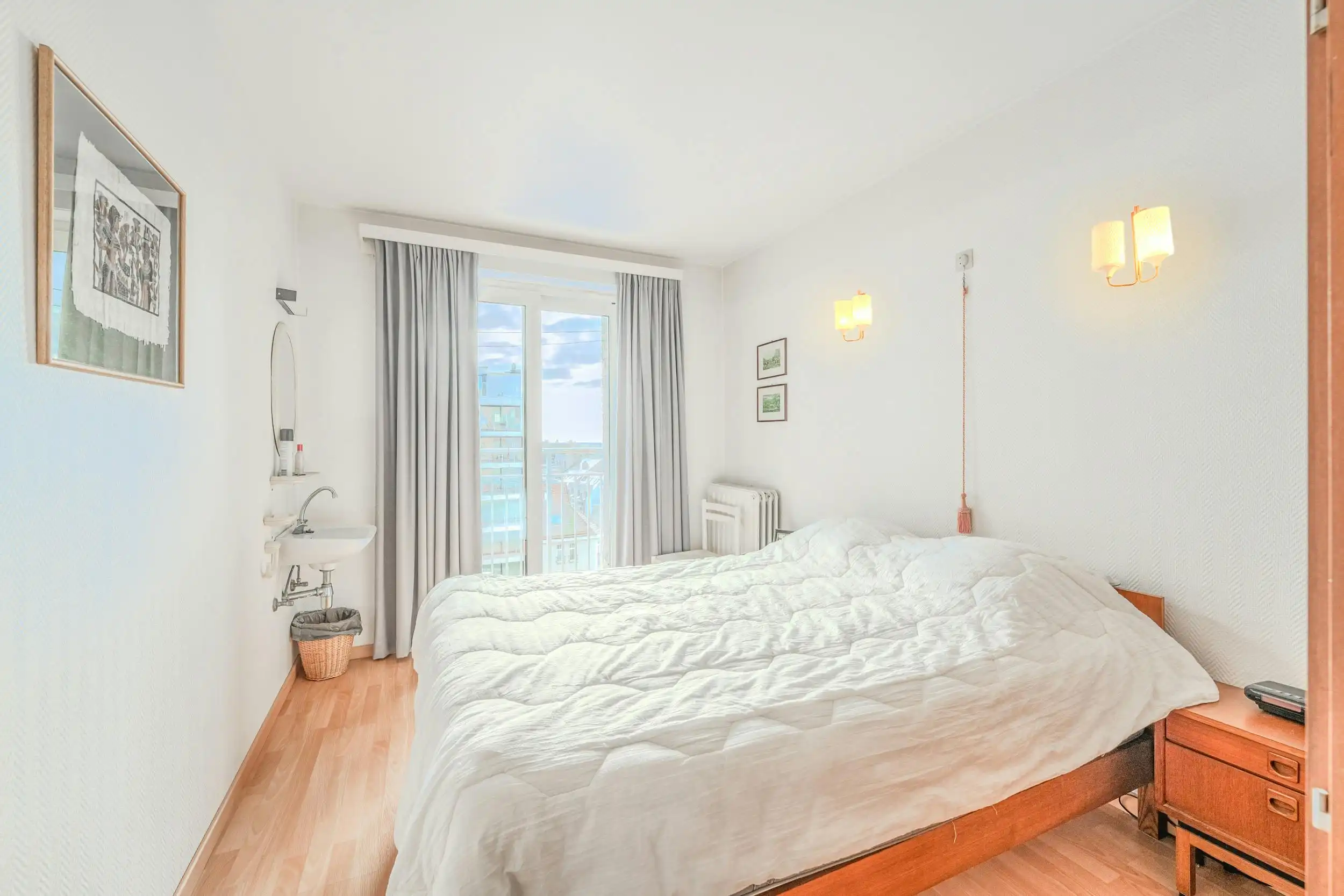 Appartement met 2 slaapkamers en terras op de Zeedijk! foto 10