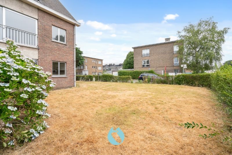 Kleinschalig gebouw met 2 appartementen en 2 garages foto 4