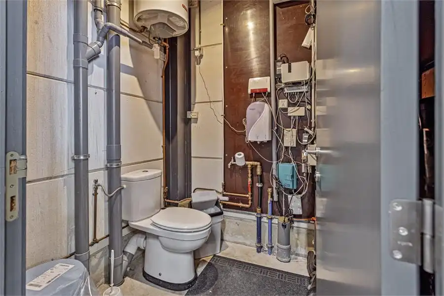 Bedrijfshal te koop in Geel via overdracht van aandelen foto 13