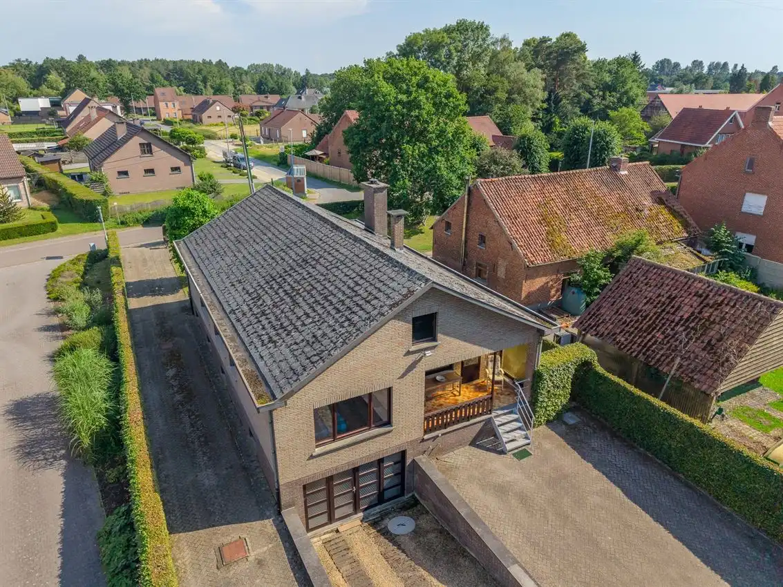 Retrokarakter, diepe tuin en bosgevoel achteraan foto 45