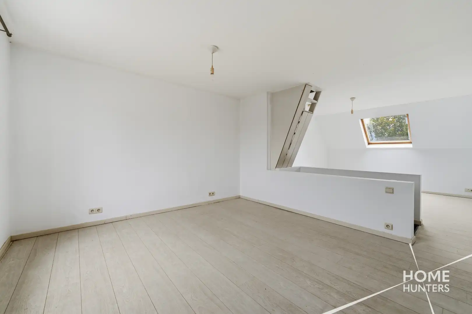 Charmante woning met zuidgerichte tuin in hartje Heuvelland foto 10