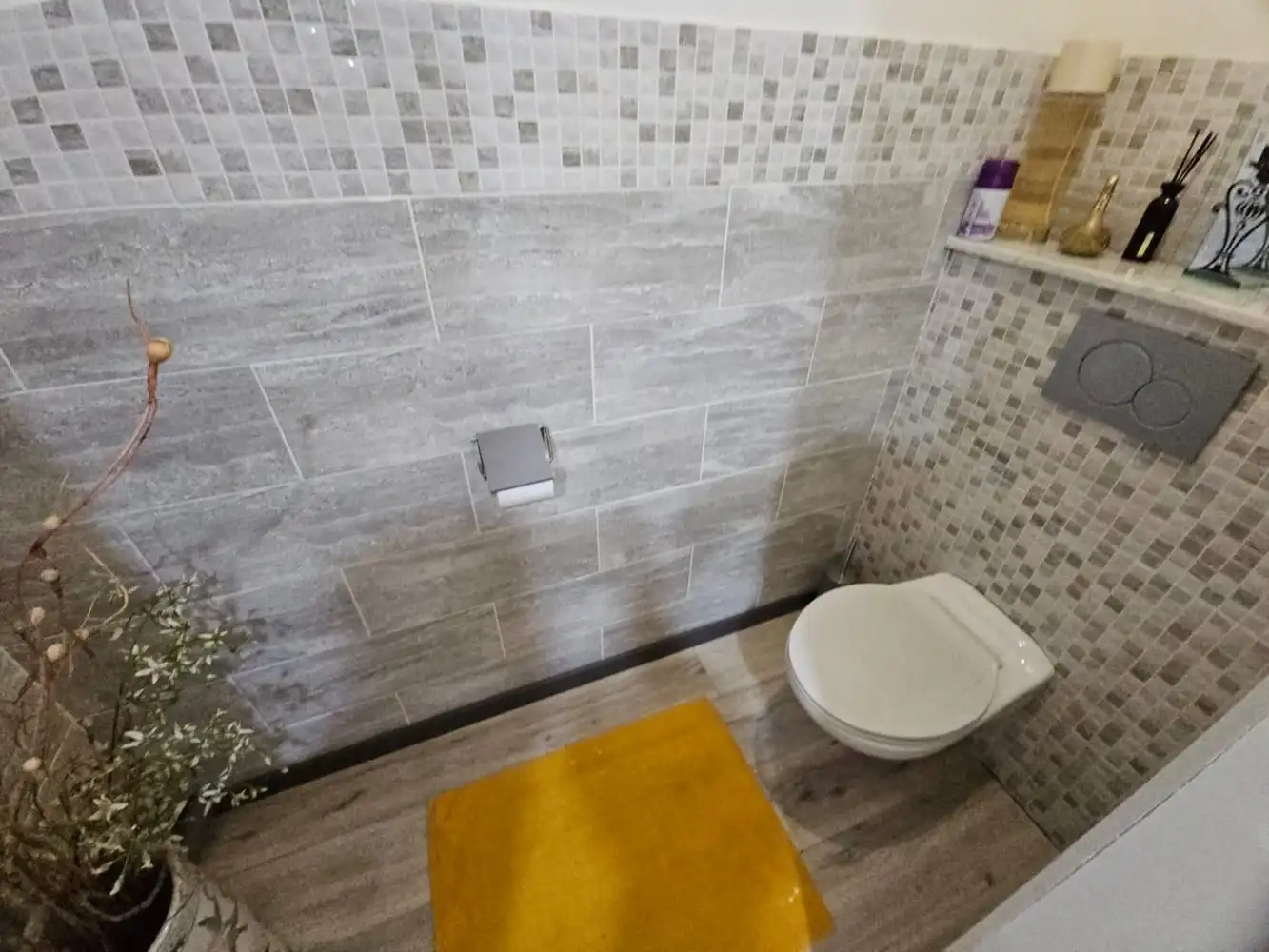 Ruime woning met tuin, 4 slaapkamers en 2 garages foto 8