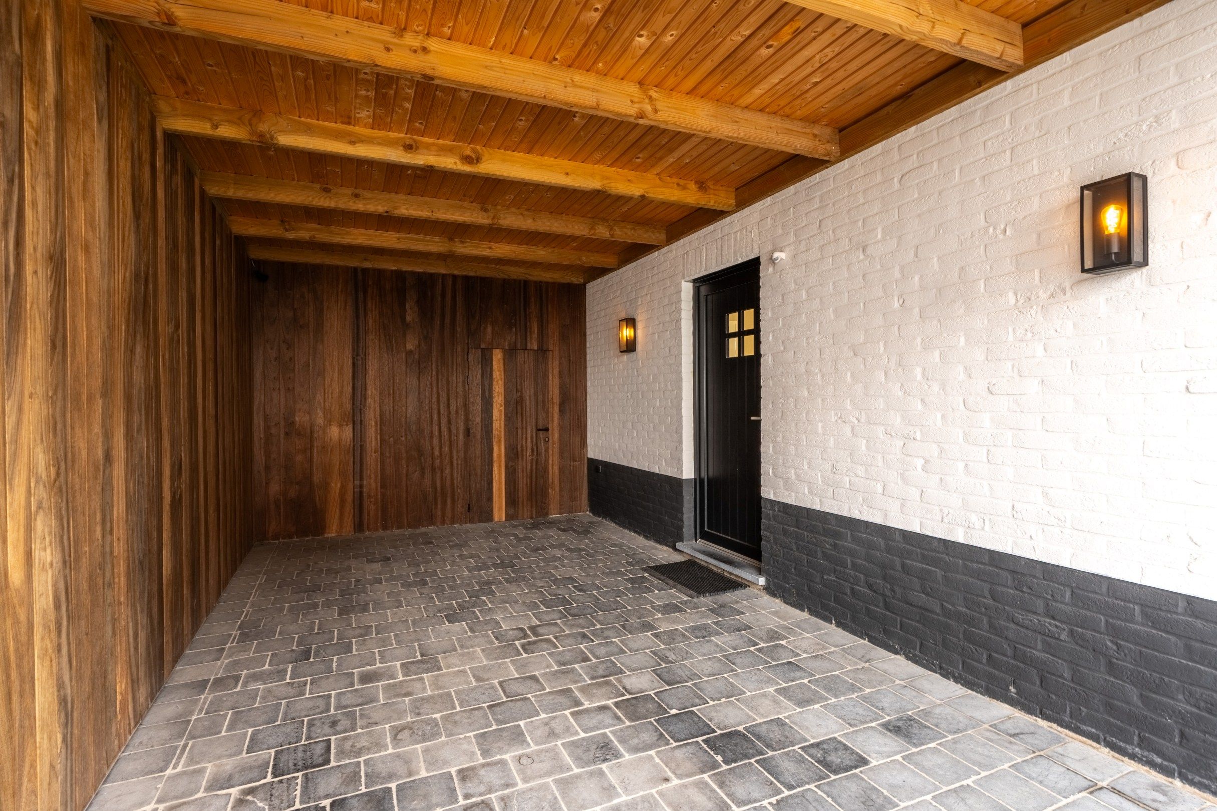 Stijlvolle en energiezuinige woning te Moerkerke  foto 2