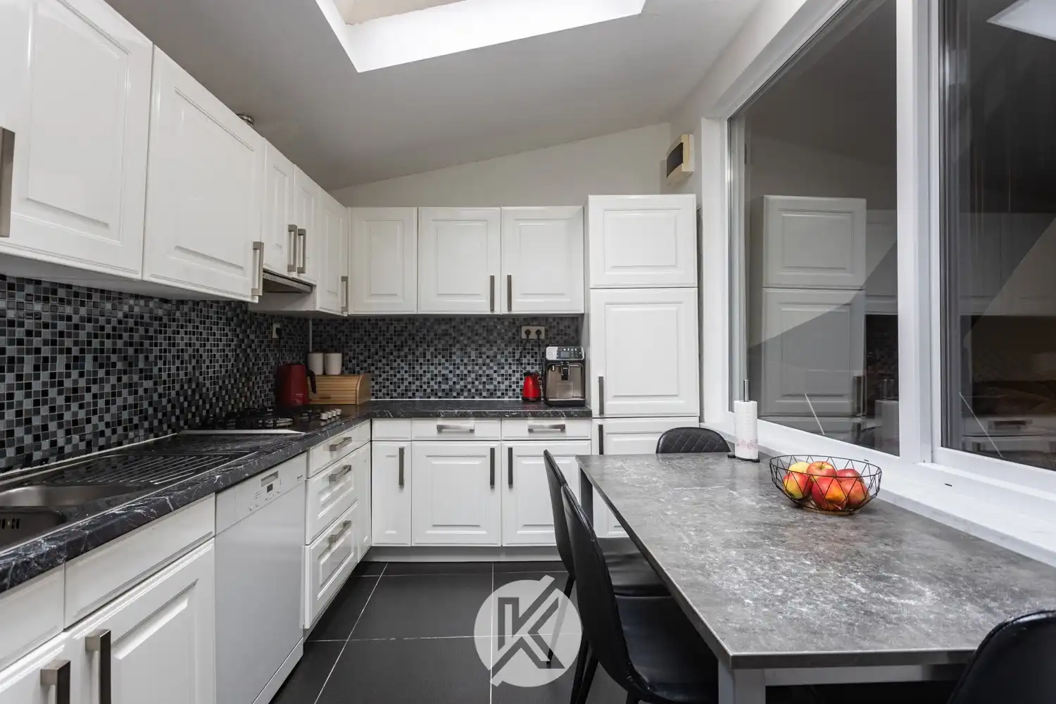 Gerenoveerde stadswoning nabij Gent foto 9