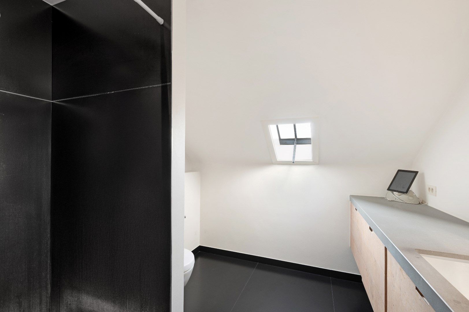 Luxueus afgewerkte villa met  buitenzwembad. foto 23