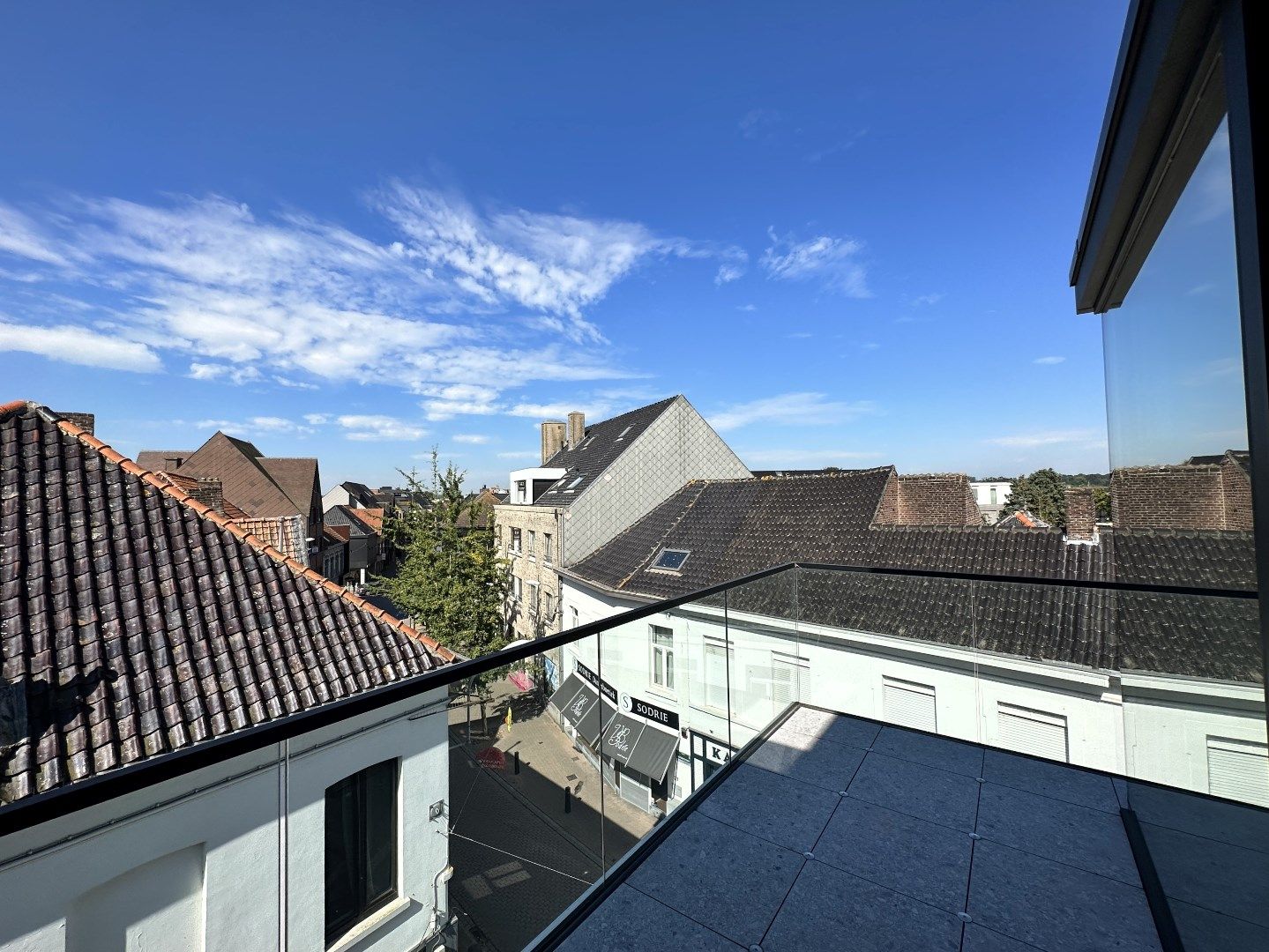 Luxe appartement (140 m²), 3 slpk, 2 badk en zonneterras(sen), centrum Torhout. foto 5