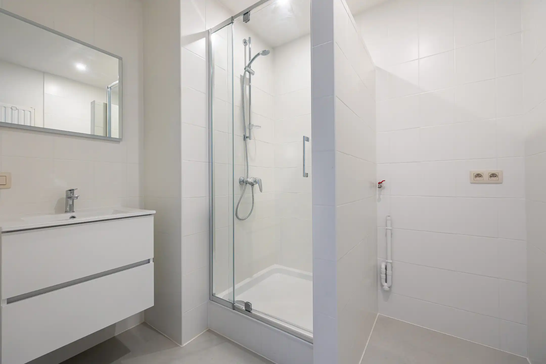 Gerenoveerd appartement met 2 slpkamers van ± 92m² foto 11