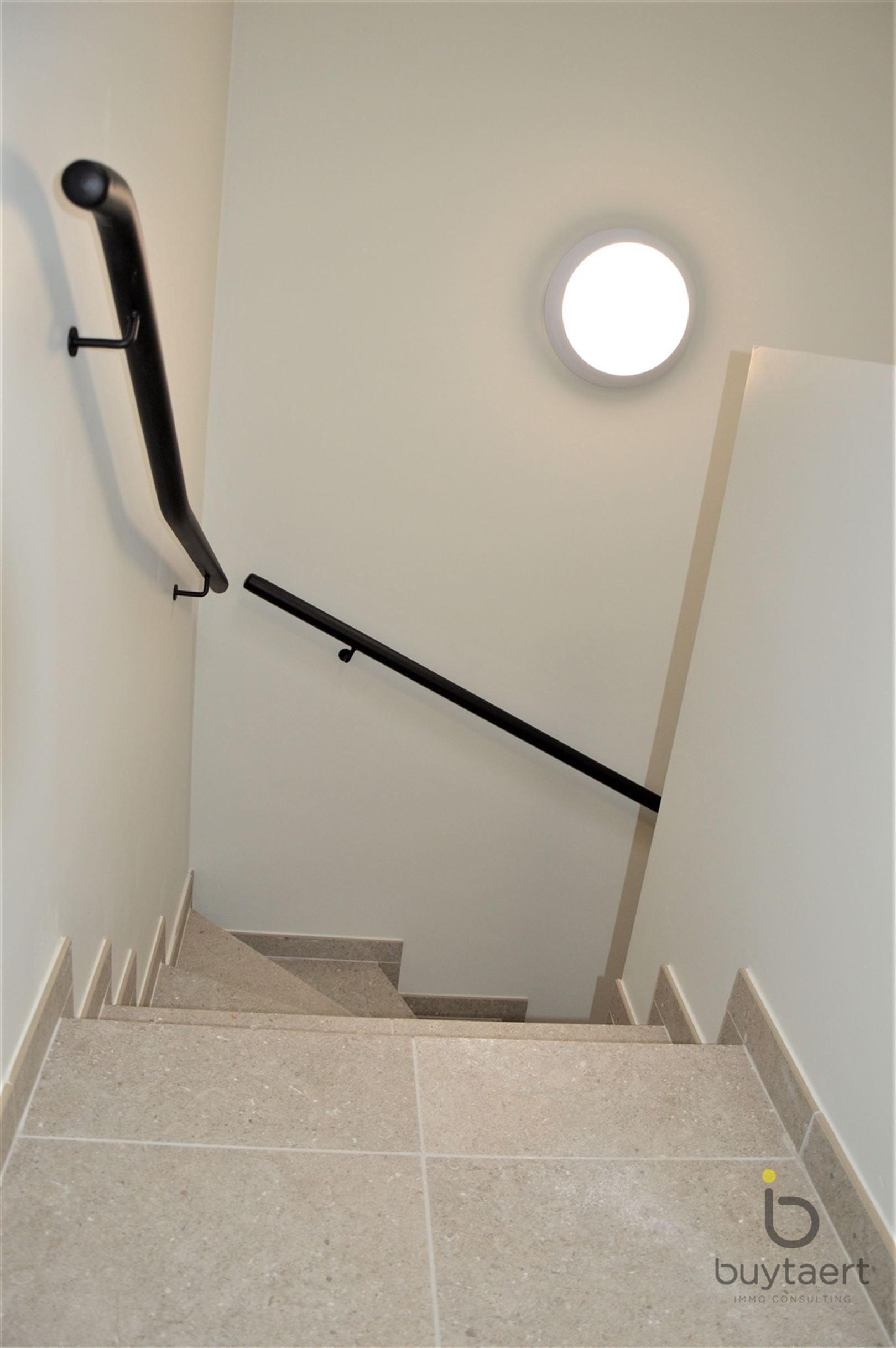 Recent appartement met twee slpks te Deurne. foto 15