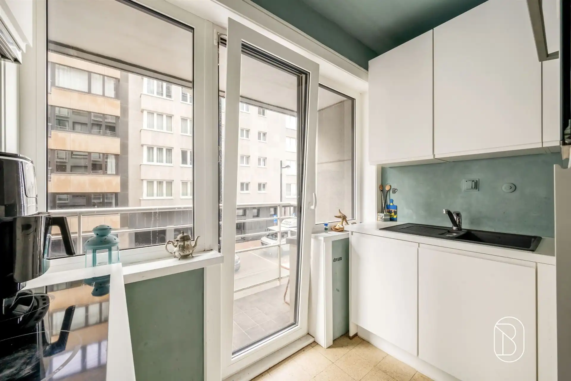 Charmante studio met zijdelings zeezicht  foto 7
