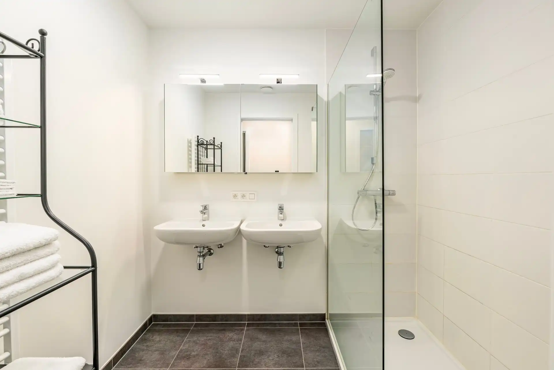 Modern en instapklaar 2 slaapkamer appartement in de Regattawijk met autostaanplaats foto 7