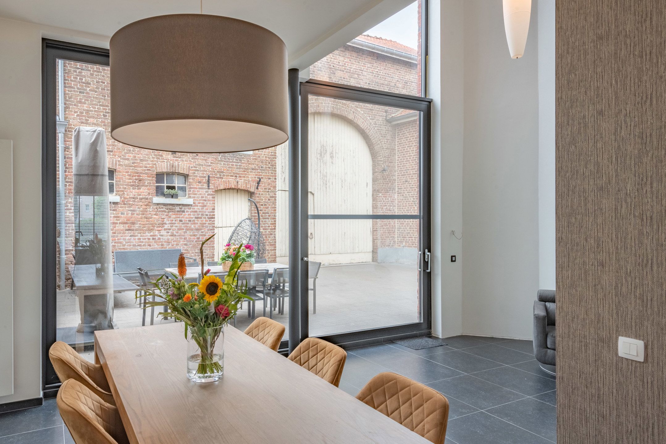 Unieke woning met terras.  foto 9